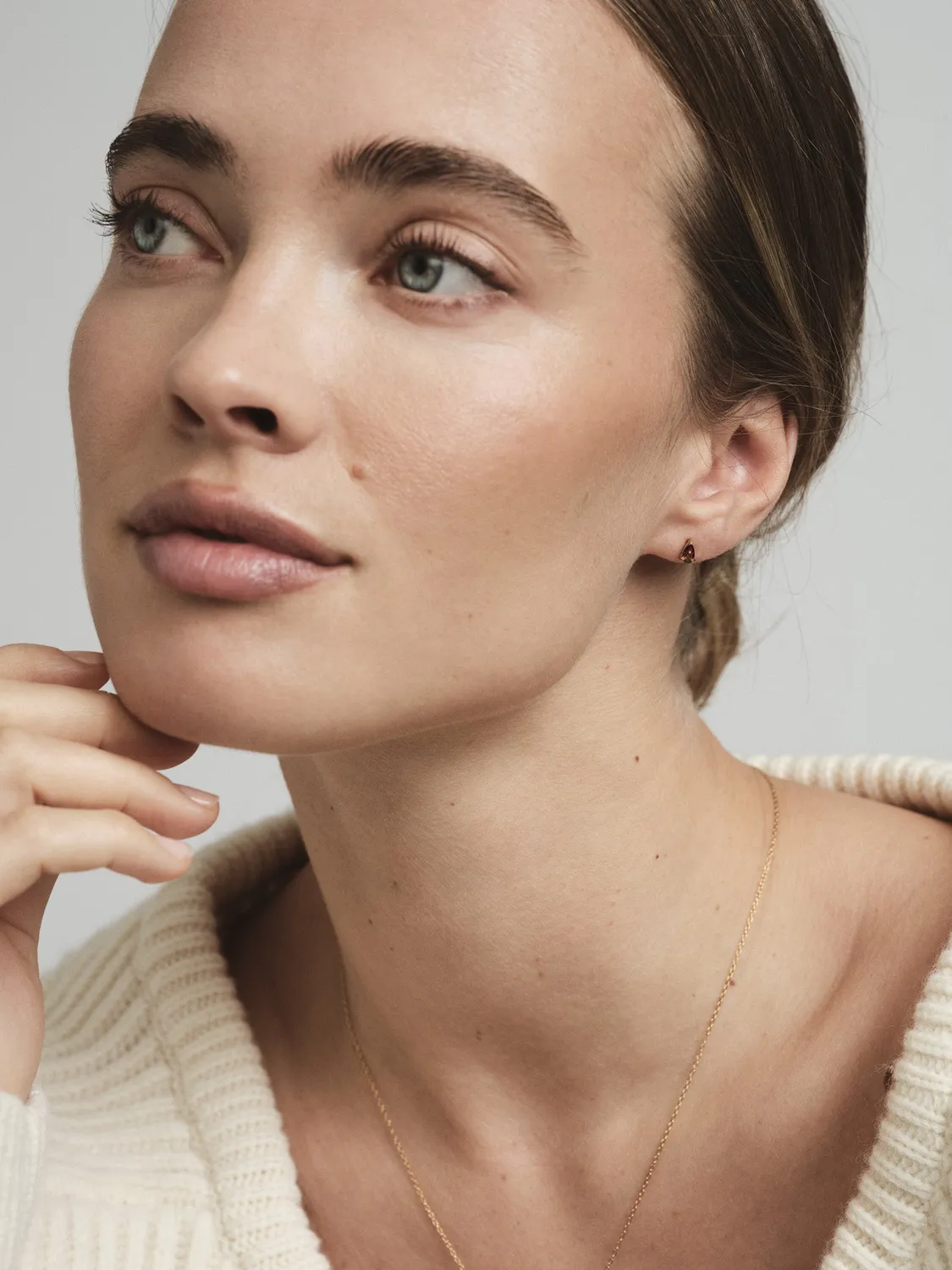 Mockberg Belle Coffee Small Studs øredobber gull zirkonia