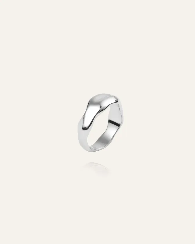 Mockberg Wavy Bolded Large ring sølv bølge