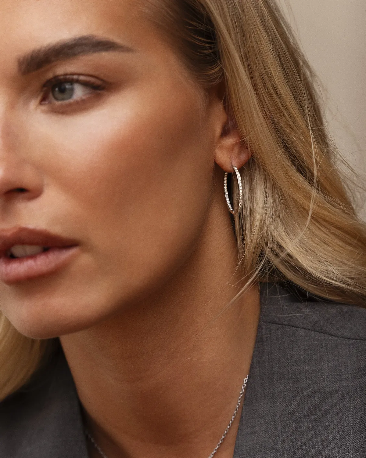 Mockberg Sparkle XL Hoops øredobber sølv 26mm zirkonia