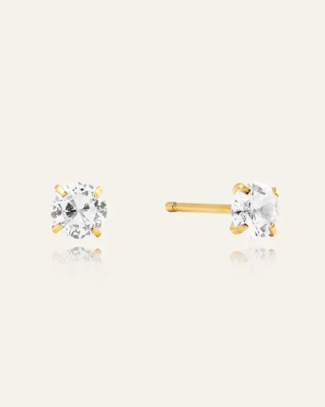 Mockberg Jolie White Medium Studs øredobber gull hvit