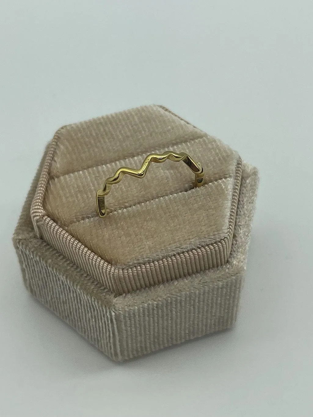 Mea Nani Milano ring gull 14K stål str. 16-18 vanntett