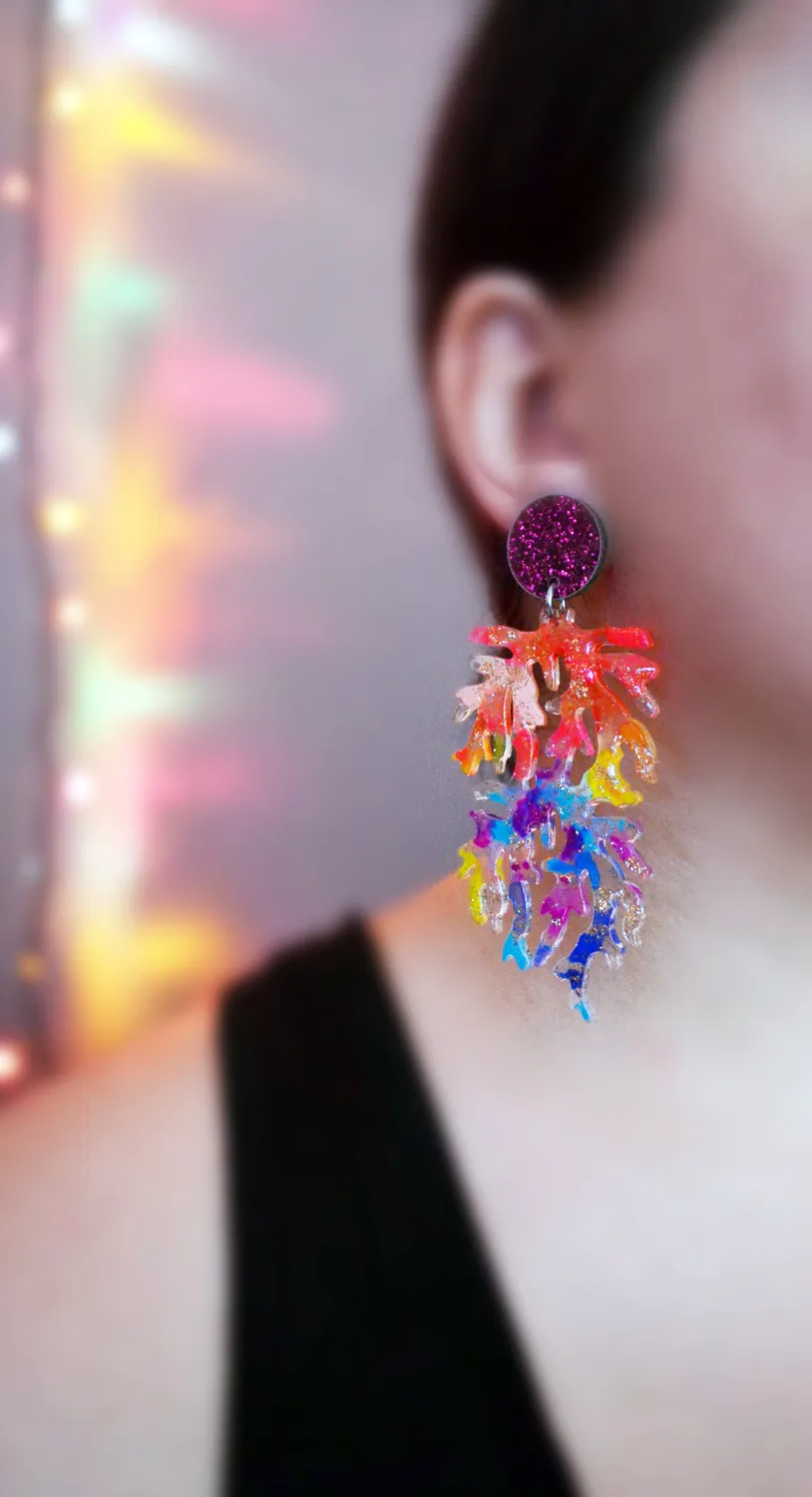 BooandBooFactory Rainbow Coral øredobber 1 par regnbue