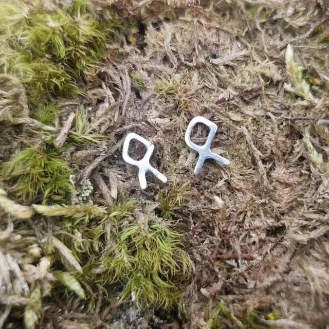 Kunstnerbonden Othila ørestift sølv rune O