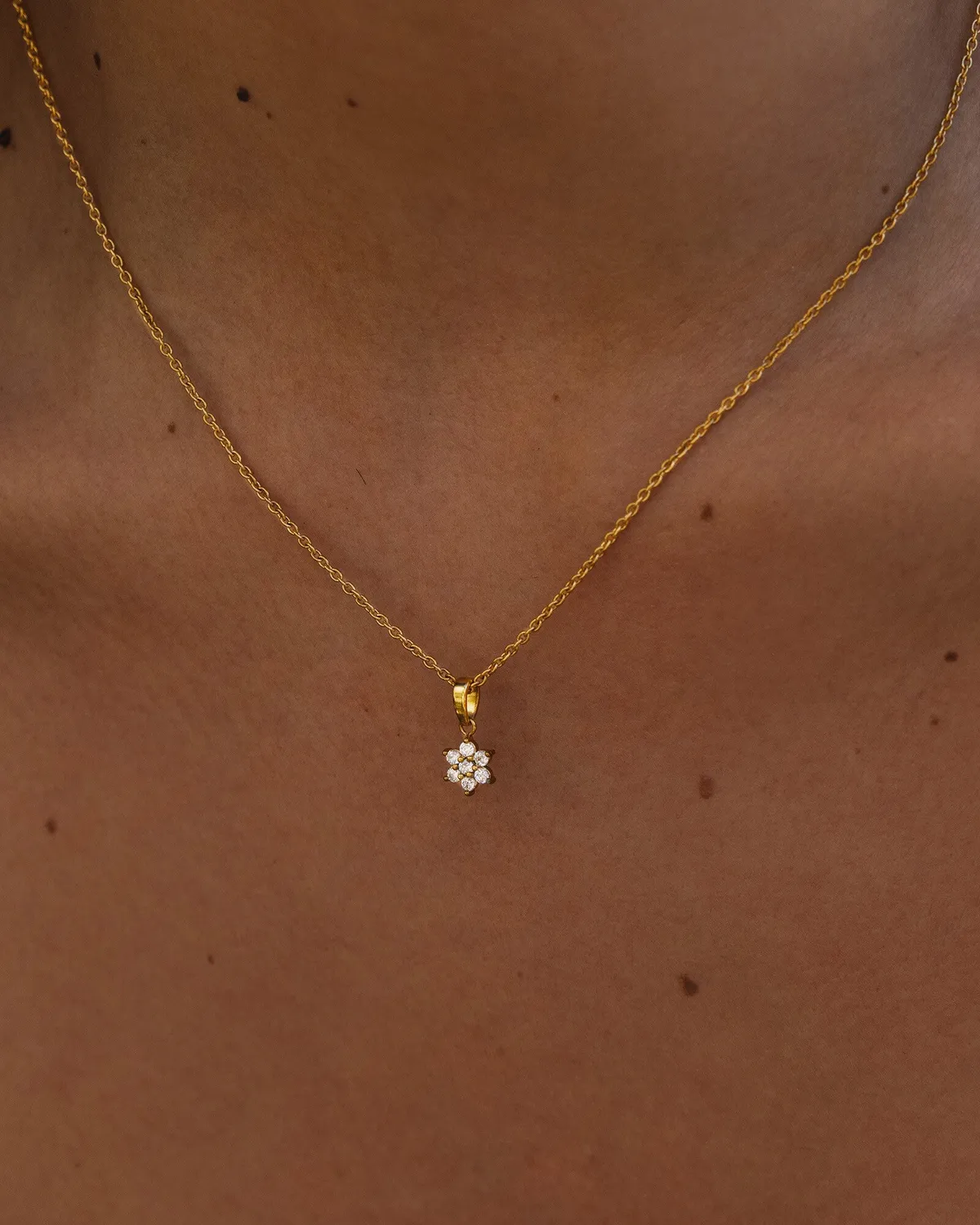 Mockberg Flora Necklace halskjede gull blomst