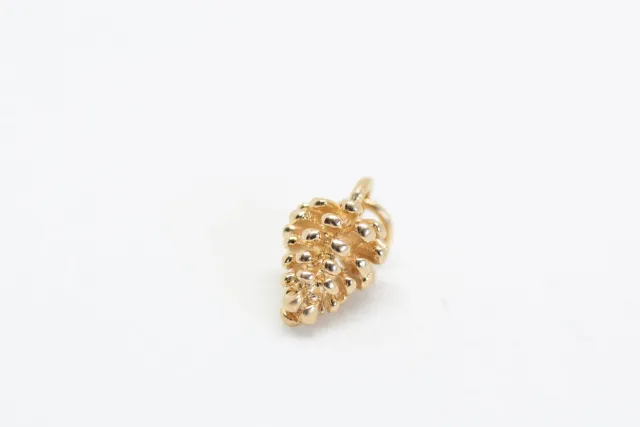 Eremis Kongle charm 18 karat gull anheng