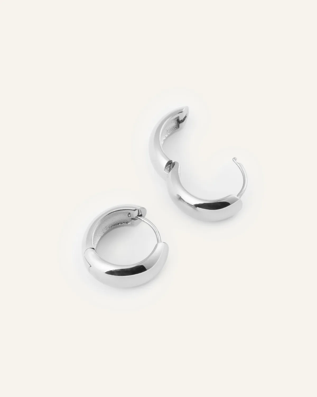 Mockberg Brave Small Hoops øredobber sølv 15,5 mm