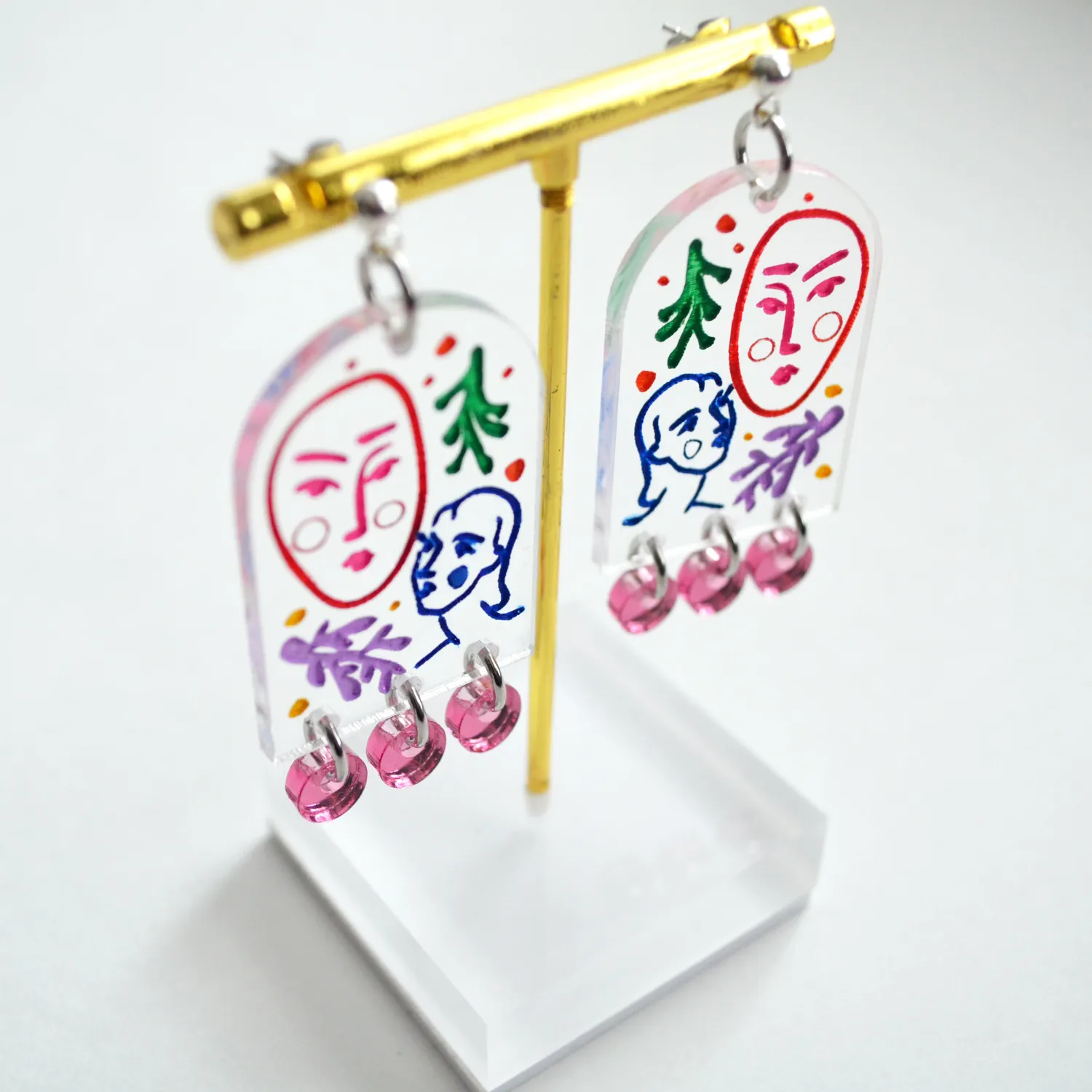 BooandBooFactory Clear Arch with Laser Cut Faces dangle-øredobber