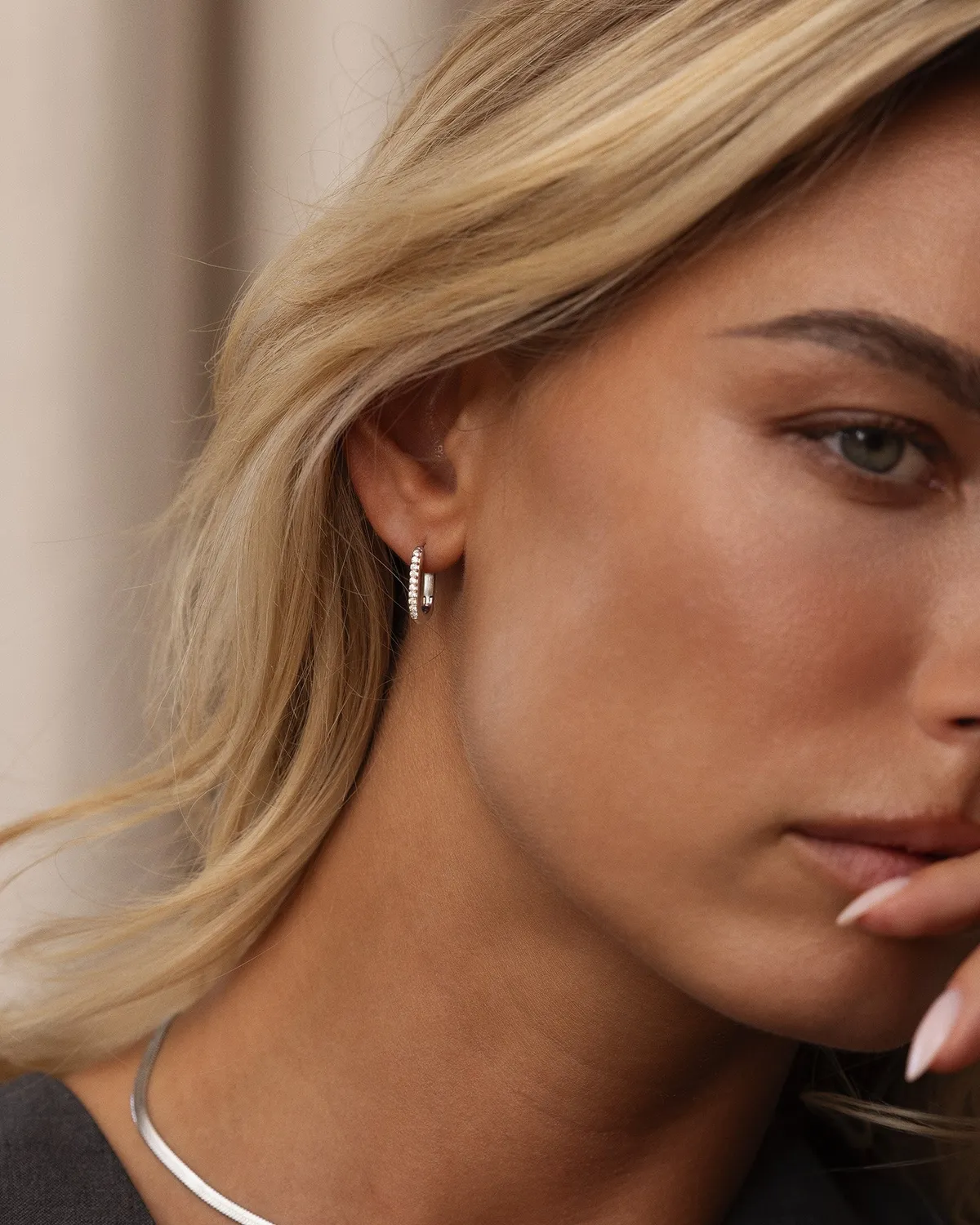 Mockberg Sparkle Small U-Hoops øredobber sølv 15 mm