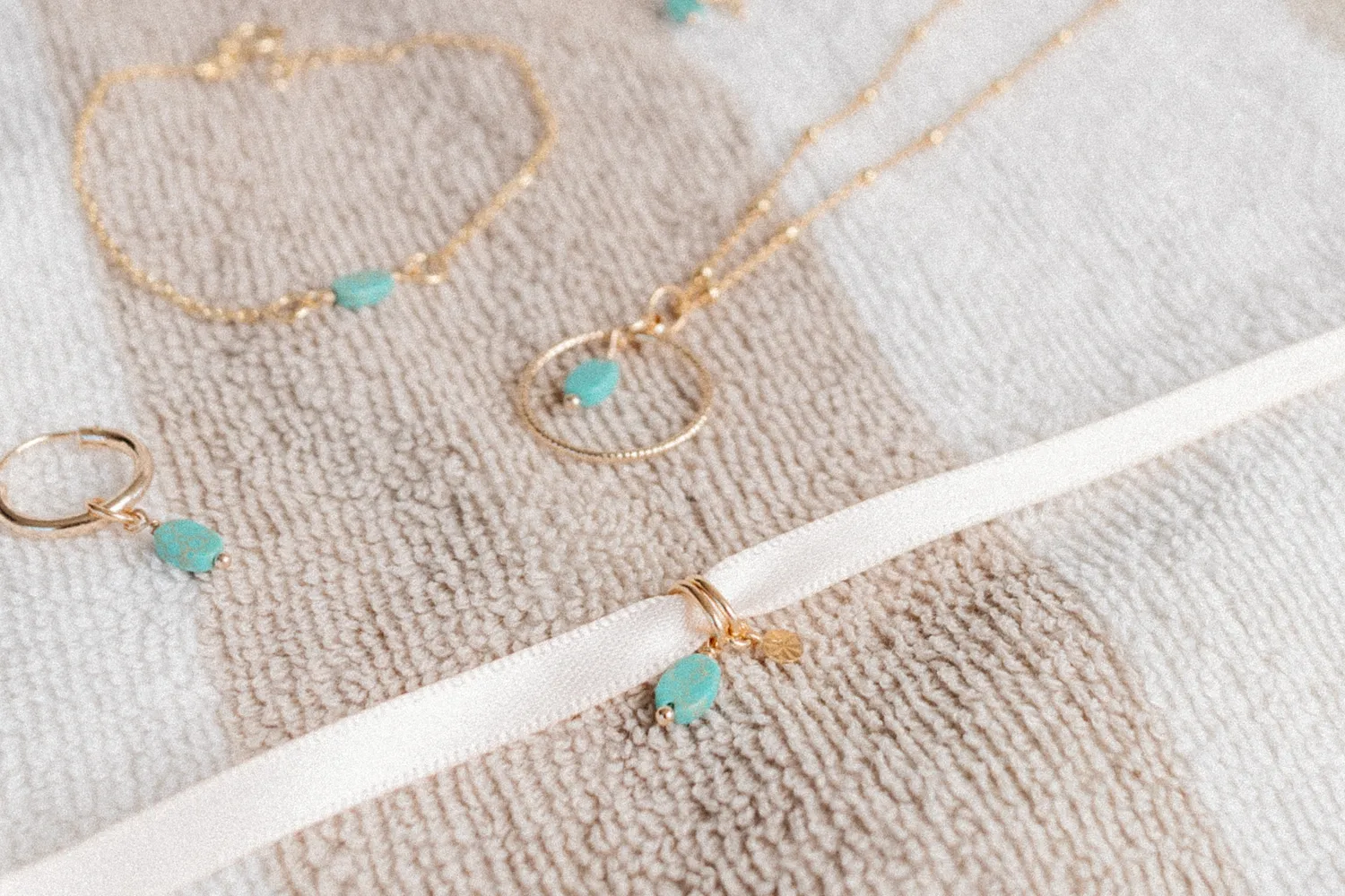 Eremis Minea charm gullbelagt til mix & match