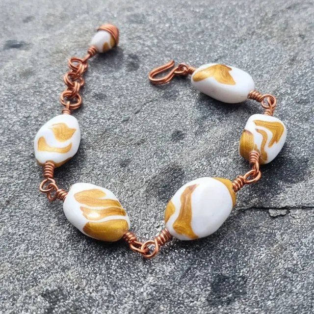 Kunstnerbonden Armbånd polymerperler hvitt gull