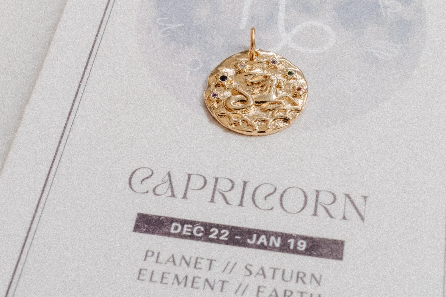 Eremis Capricorn charm stjernetegn steinbukken