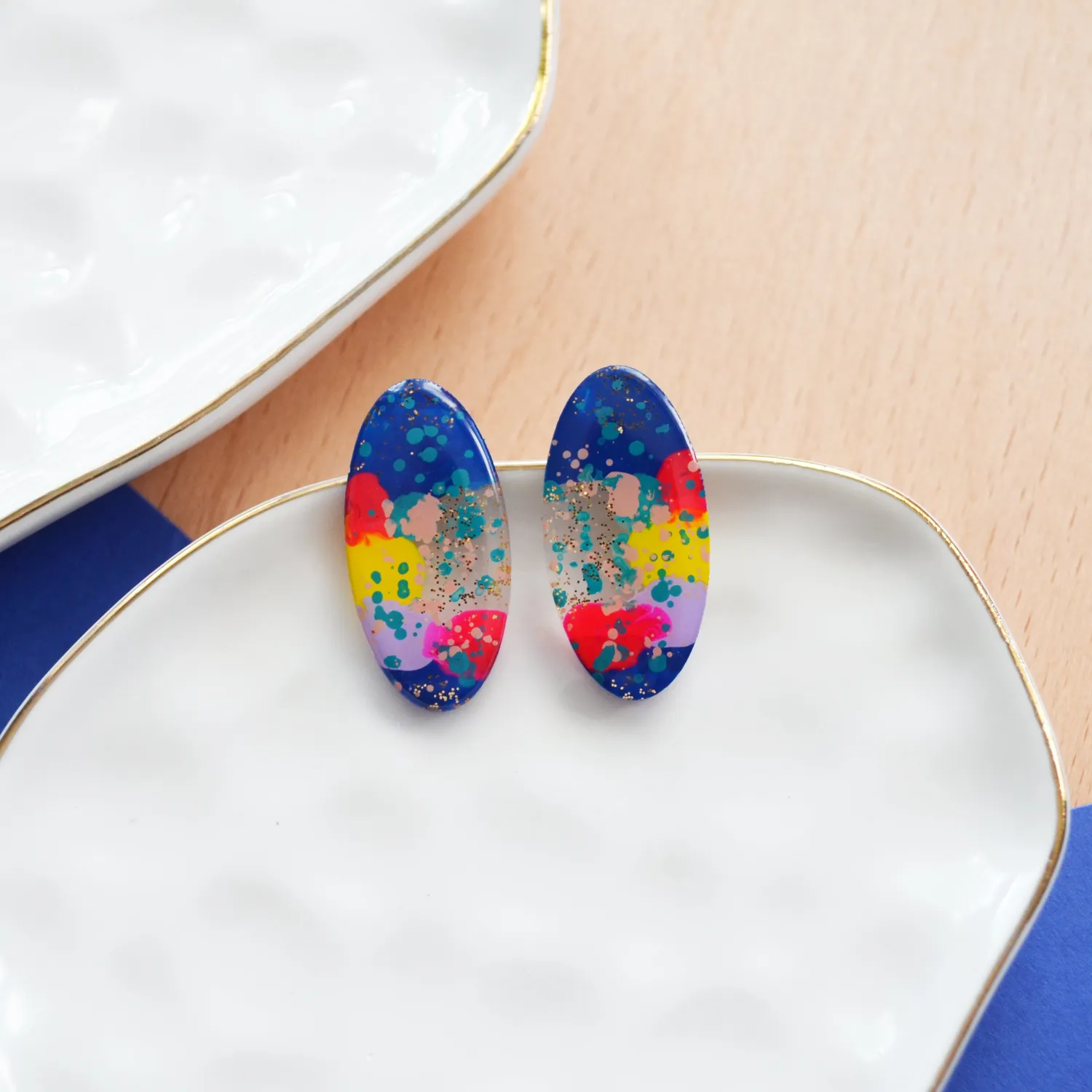 BooandBooFactory Blue Gold Glitter ovale stud øredobber akryl