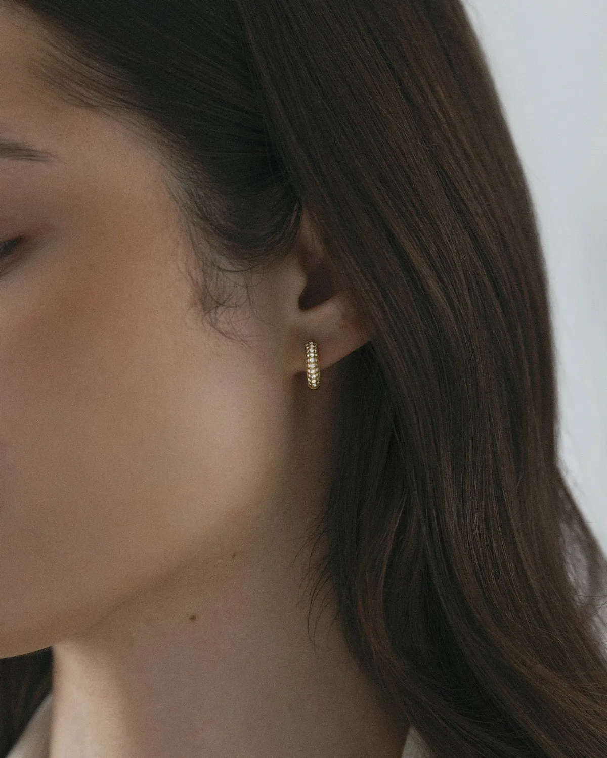 Mockberg Pavé Everyday Small Hoops øredobber gull 14 mm