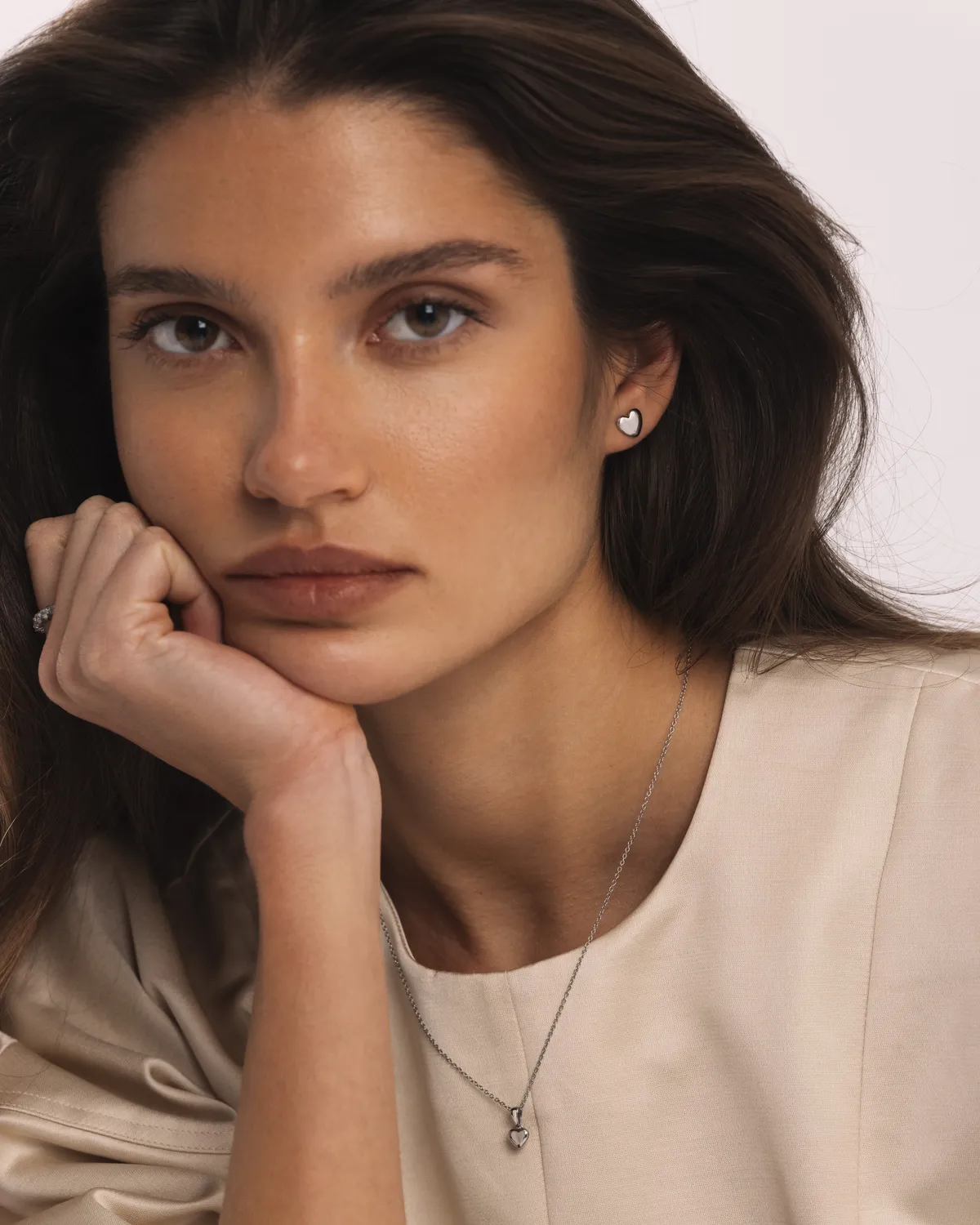 Mockberg Love Medium Studs øredobber sølv 8 mm hjerte