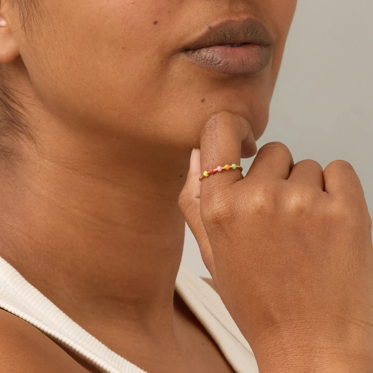 Enamel Lola ring rainbow justerbar gull