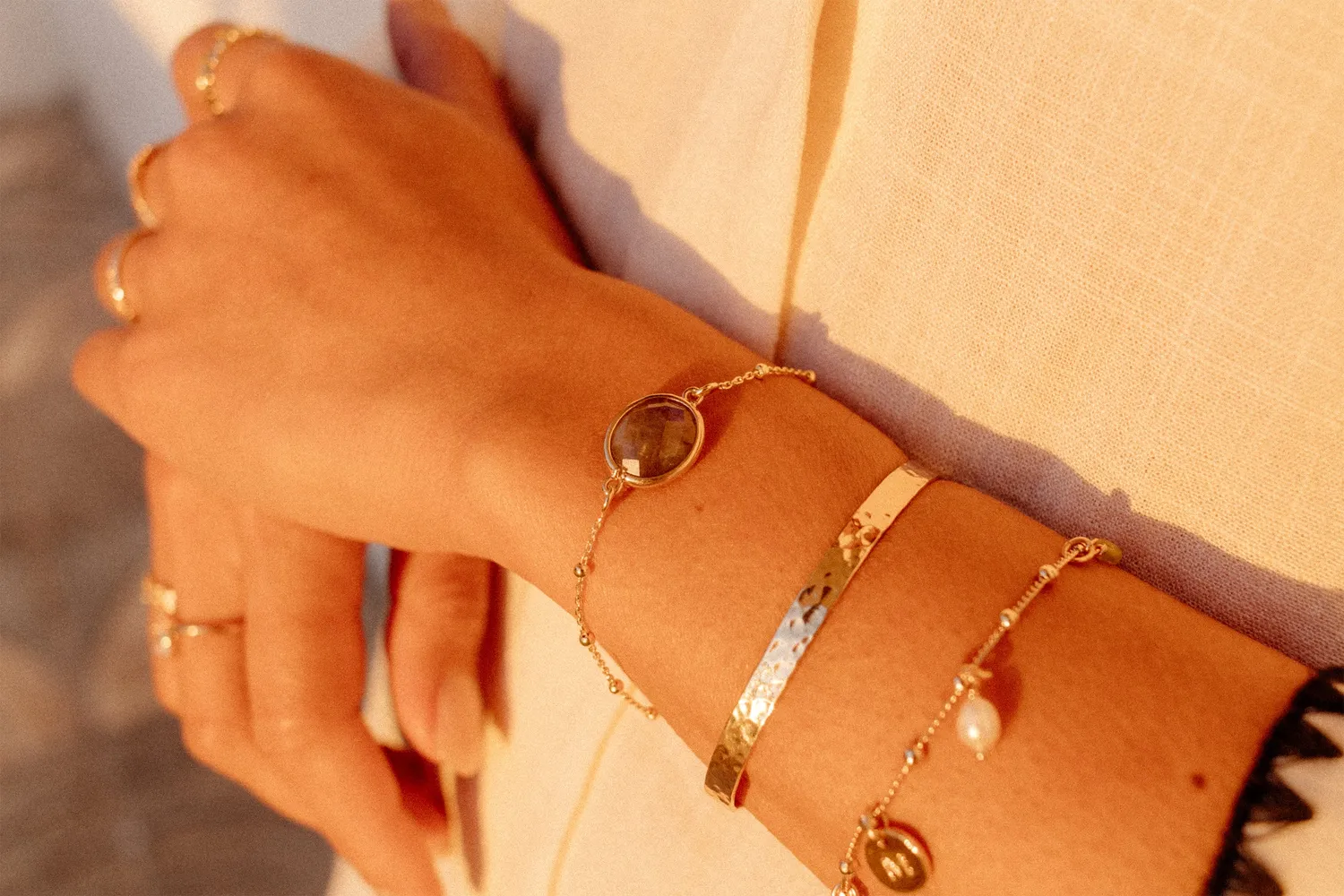 Eremis Labradoritt charm gullbelagt 18 karat