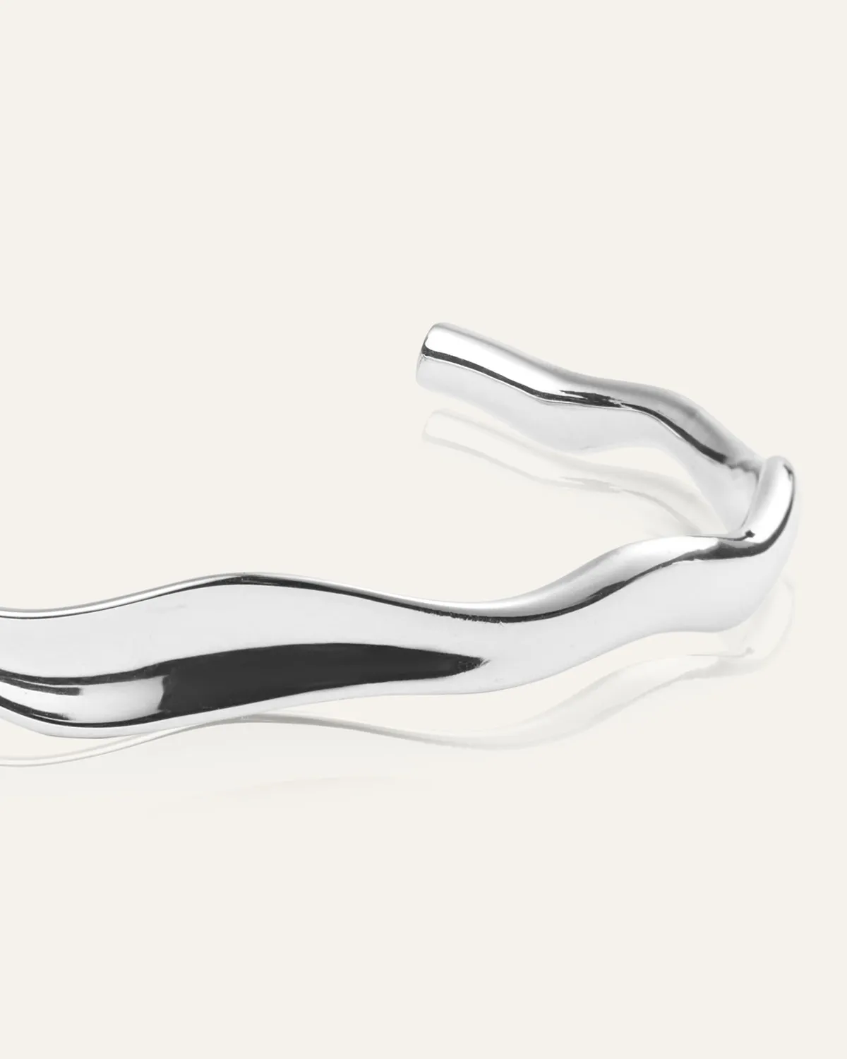 Mockberg Wavy Bolded cuff sølv bangle åpen