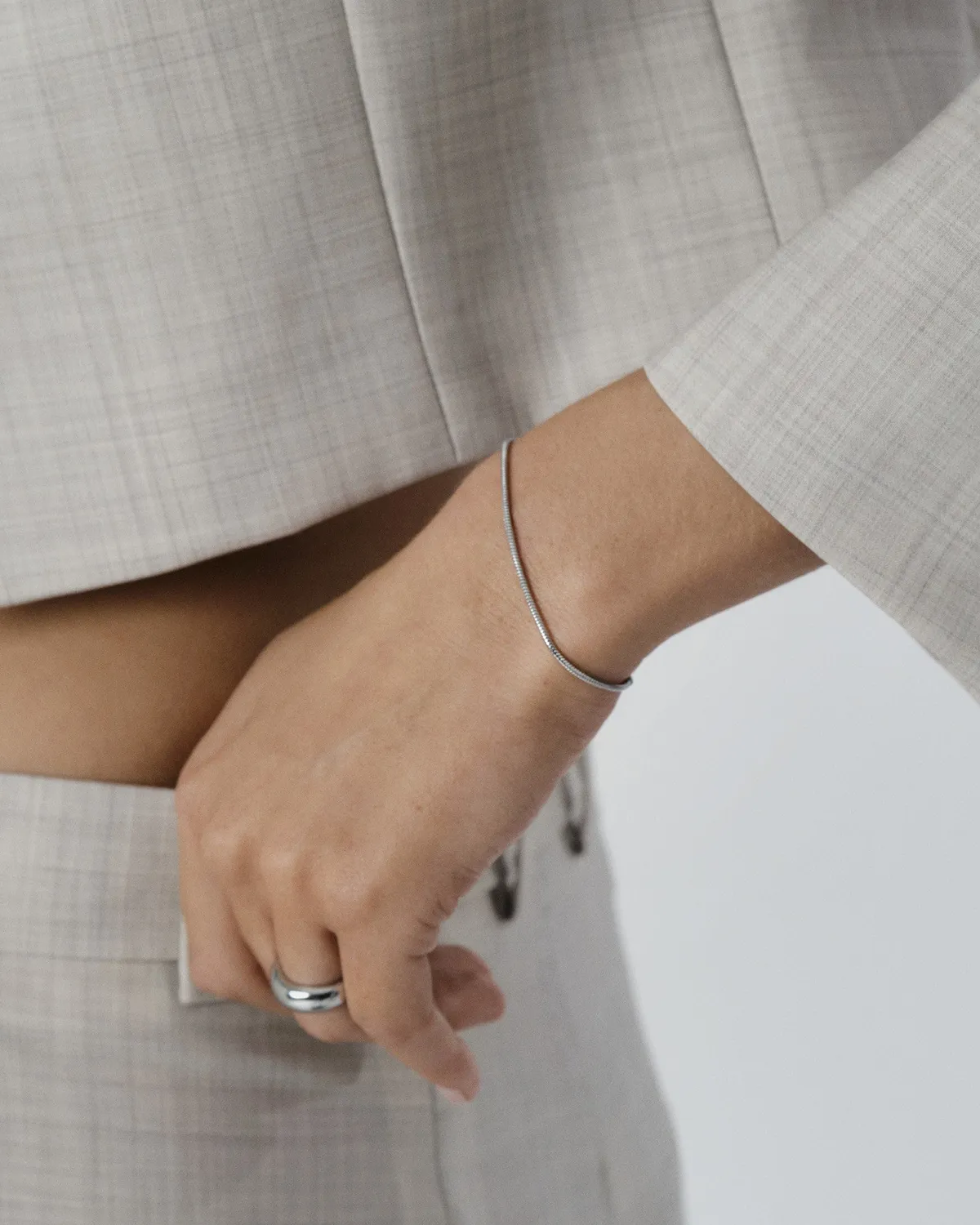 Mockberg Snake Chain armbånd sølv smalt