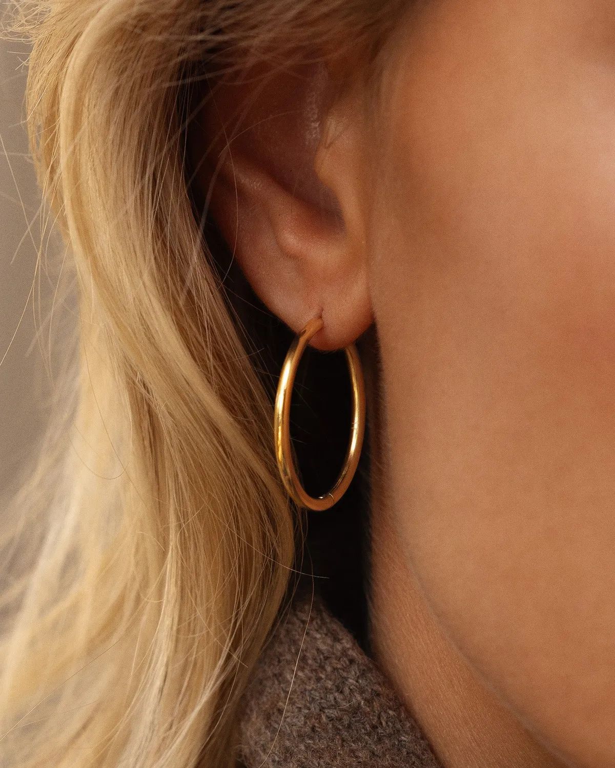 Mockberg Slim Extra Large hoops gull 26 mm