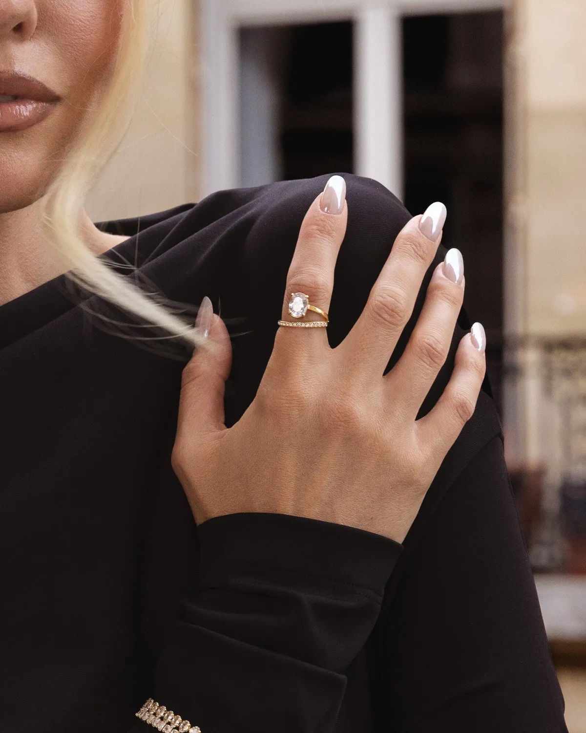 Mockberg Vivienne ring gull 18K hvit zirkonia