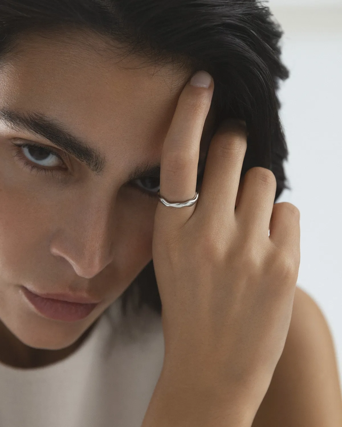 Mockberg Wavy Petite ring sølv vanntett stål
