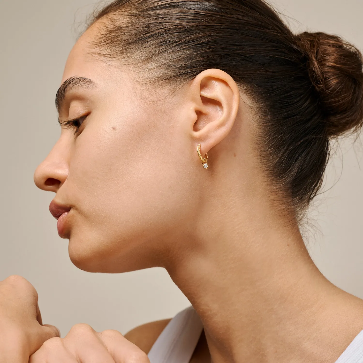 Enamel Belle CZ hoops øredobber 13 mm hvit