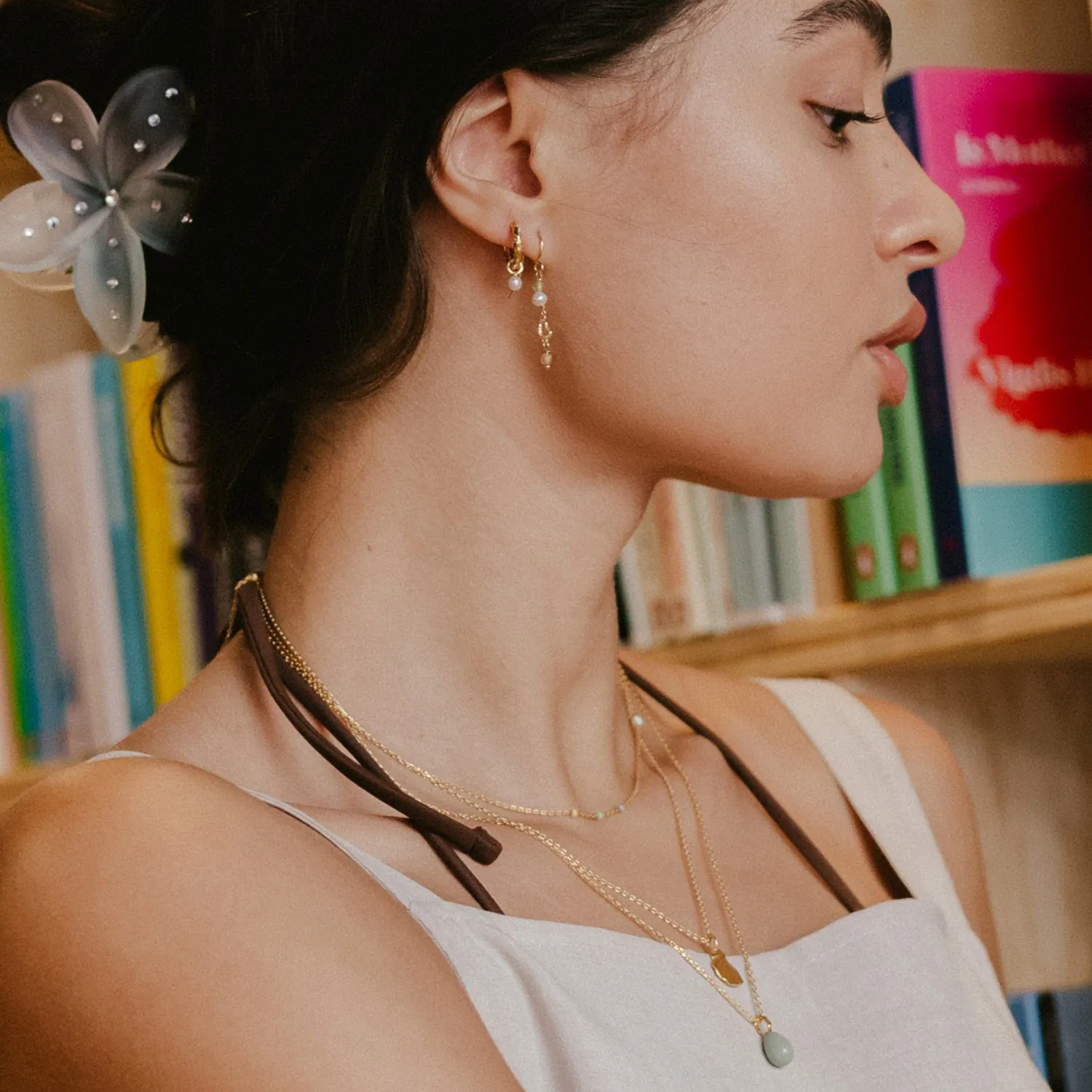 Enamel Belle Pearl hoops forgylt 13 mm