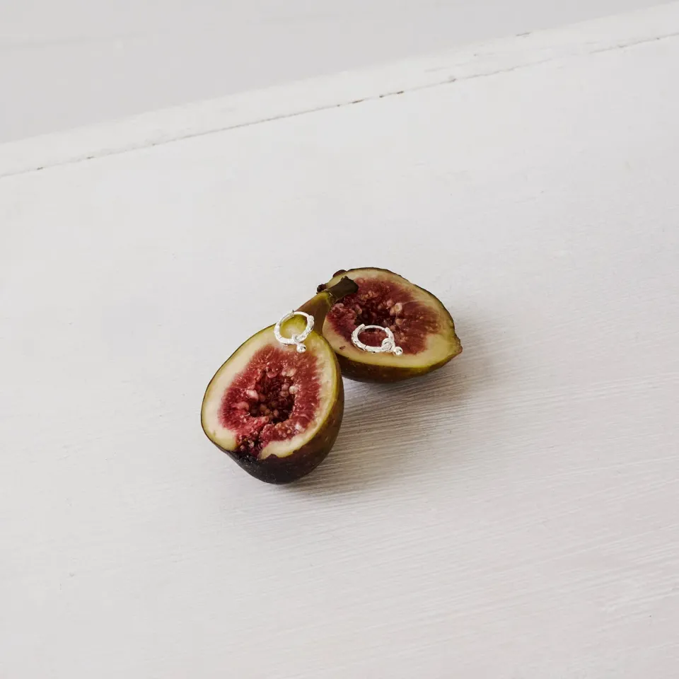 Enamel Belle hoops øredobber 13 mm sølv