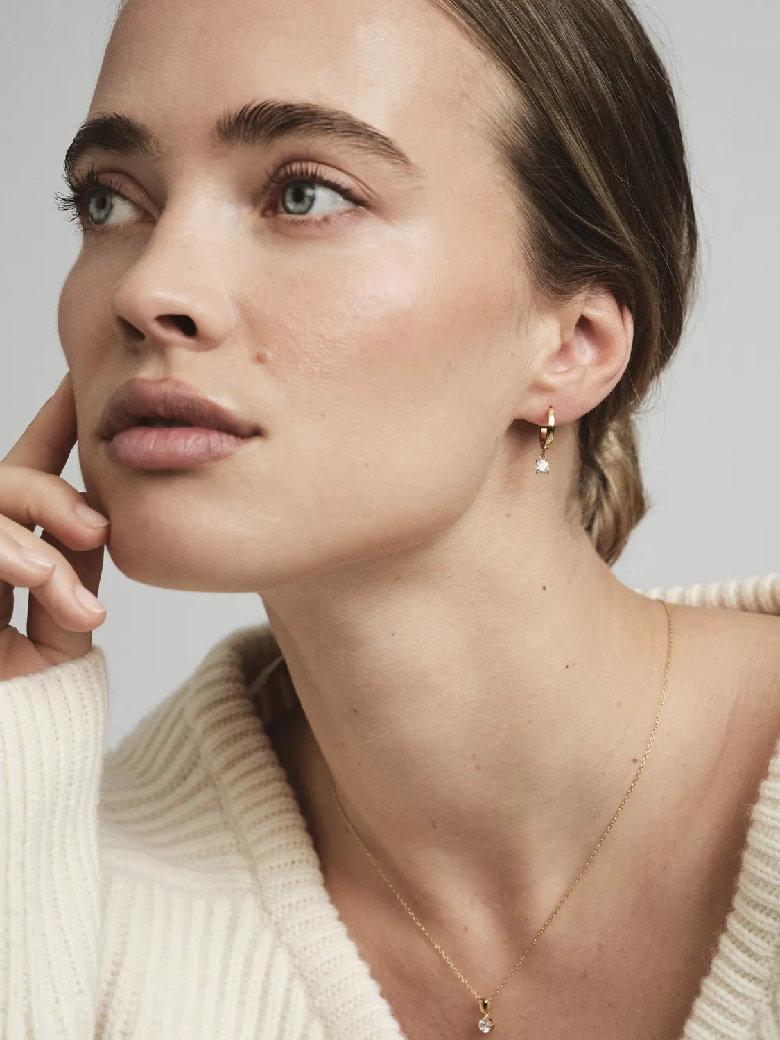 Mockberg Jolie White Hoops øredobber gull 13 mm