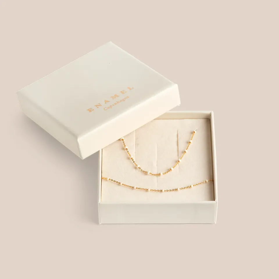Enamel Lola Daisy smykkesett gull 2 deler