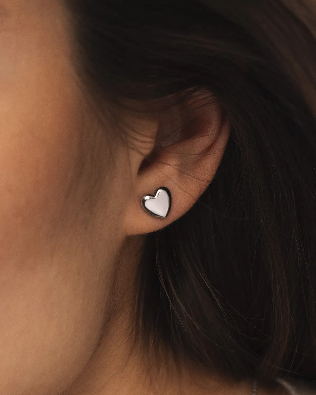 Mockberg Love Medium Studs øredobber sølv 8 mm hjerte