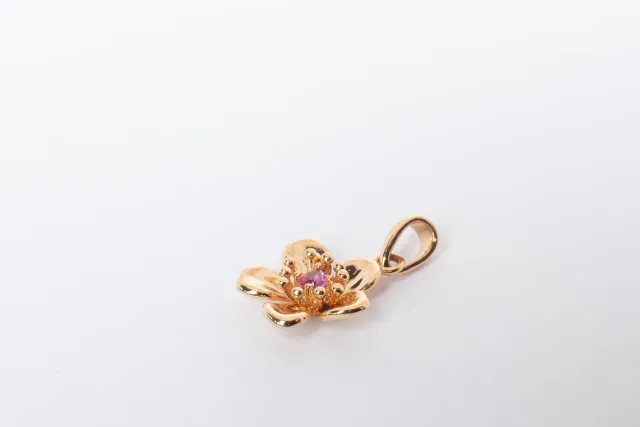 Eremis Sakura charm 18 karat gullbelagt