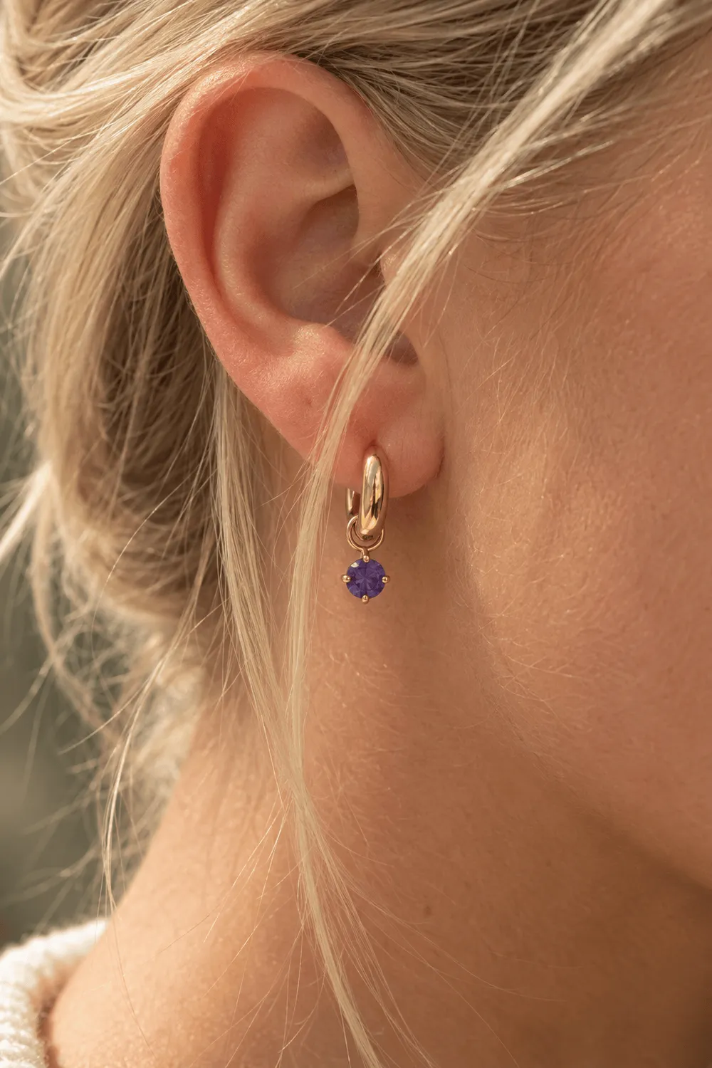 Mea Nani Mauve hoops øredobber lilla stein 14K