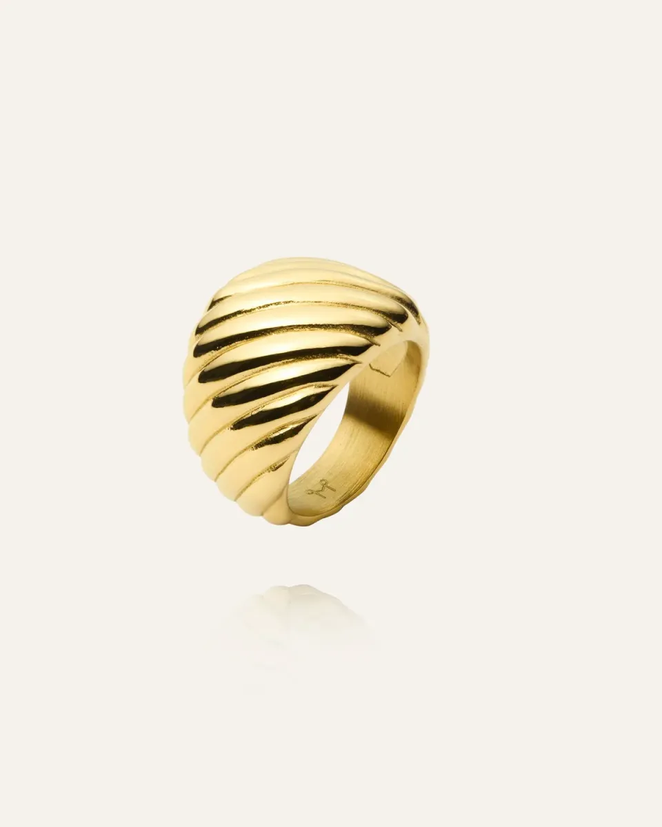 Mockberg Curved Ribbed Ring ring gull 18K vanntett