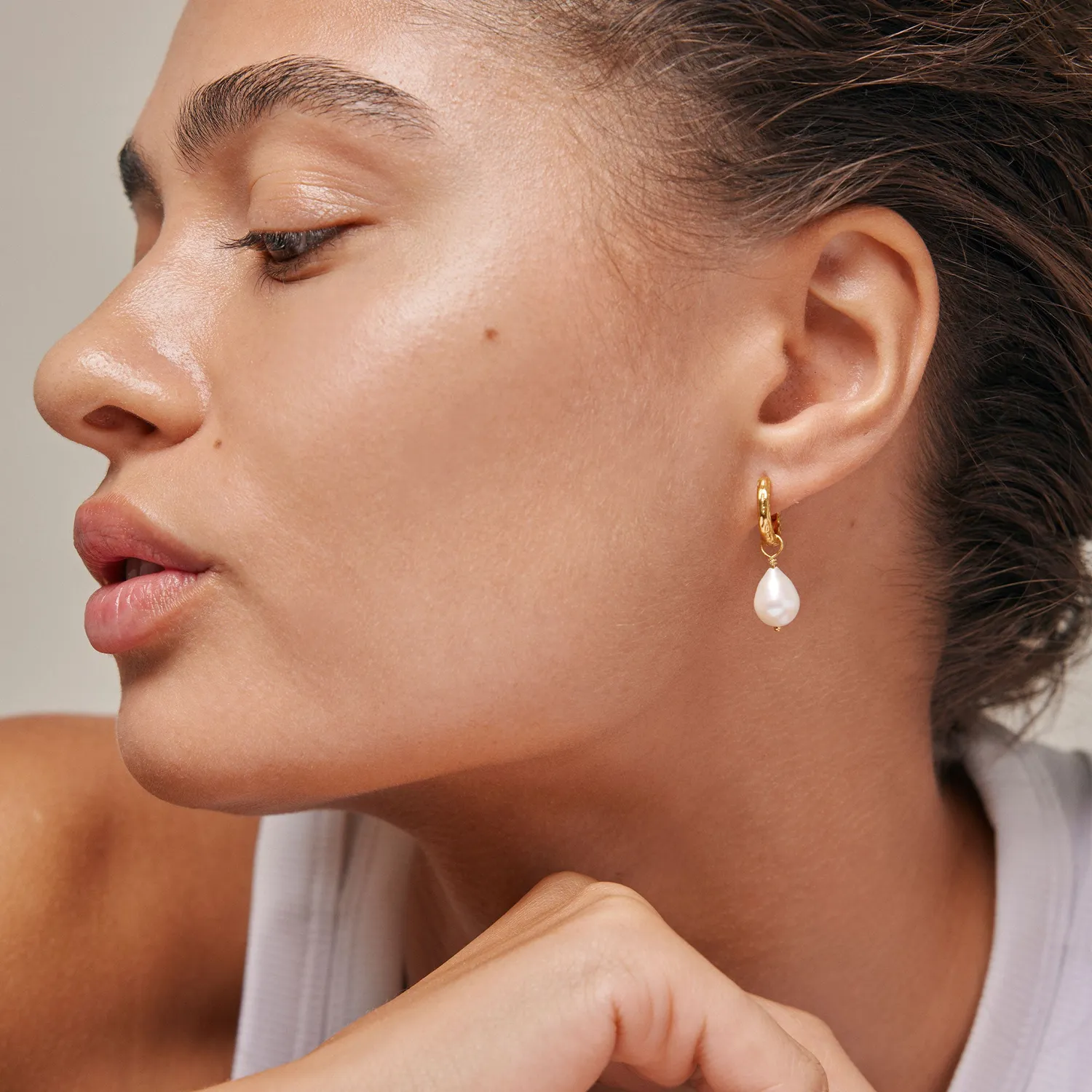 Enamel Significant Pearl hoops perle 27x13 mm