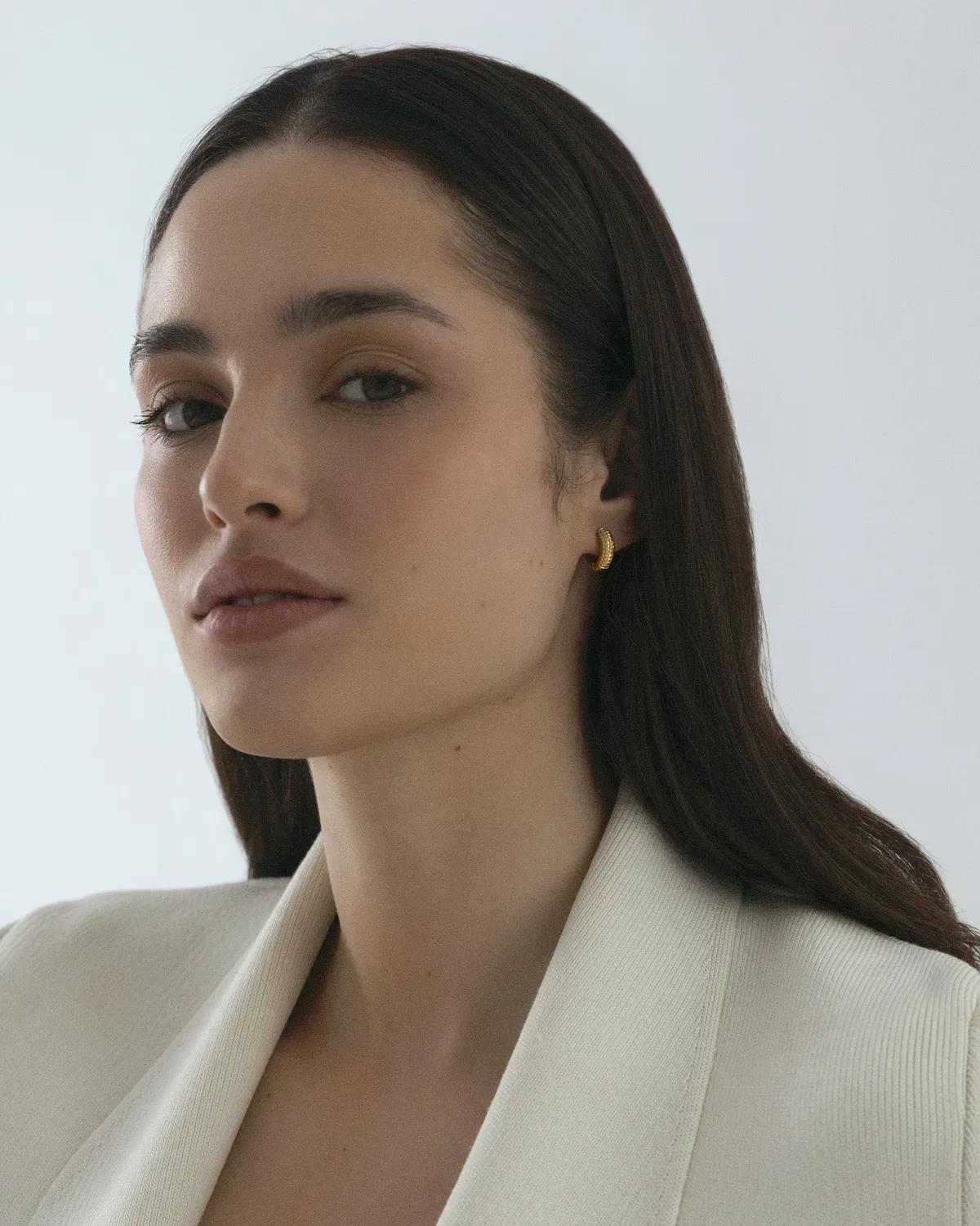Mockberg Beaded Hoops Small øreringer gull 14 mm
