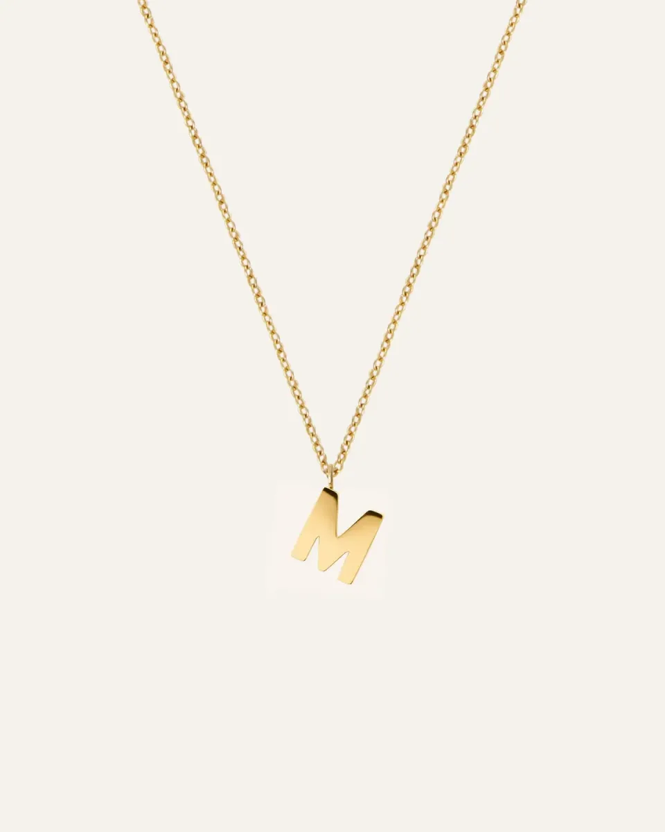 Mockberg Petite Plain Letter halskjede gull bokstav A