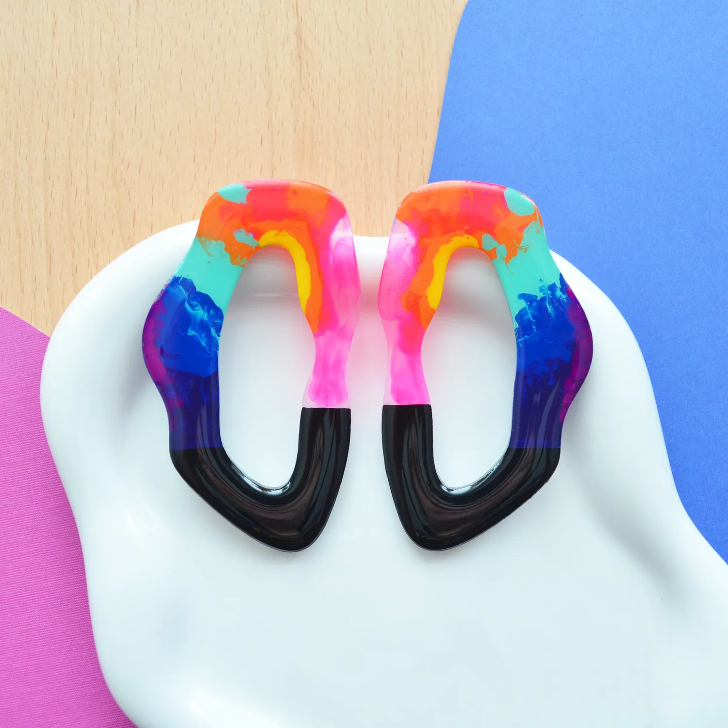 BooandBooFactory Rainbow Hoop Stud øredobber store fargerike