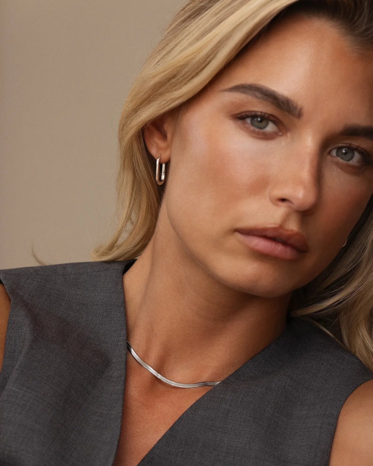 Mockberg Slim Medium U-Hoops øredobber 19,5 mm sølv
