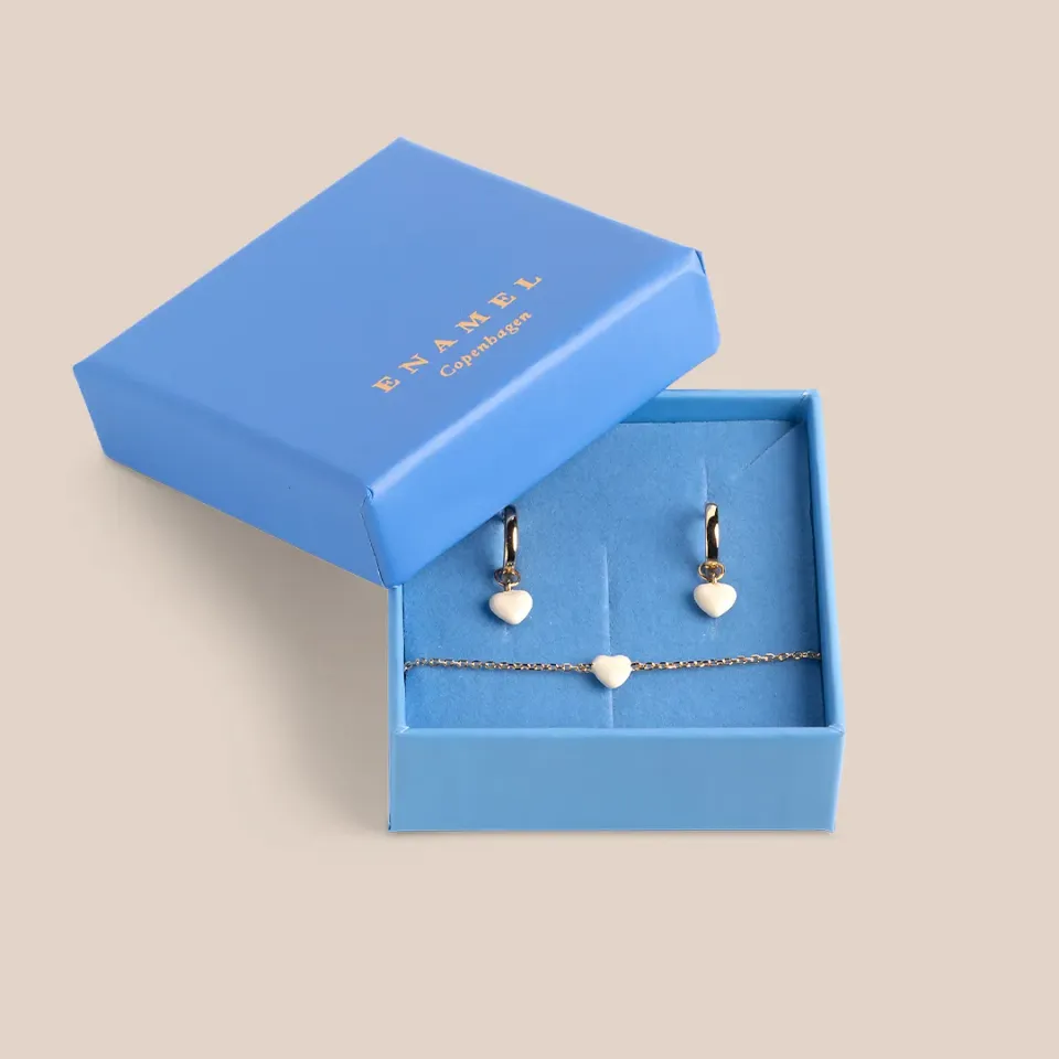 Enamel Amore Elegant Daisy gavesett gull