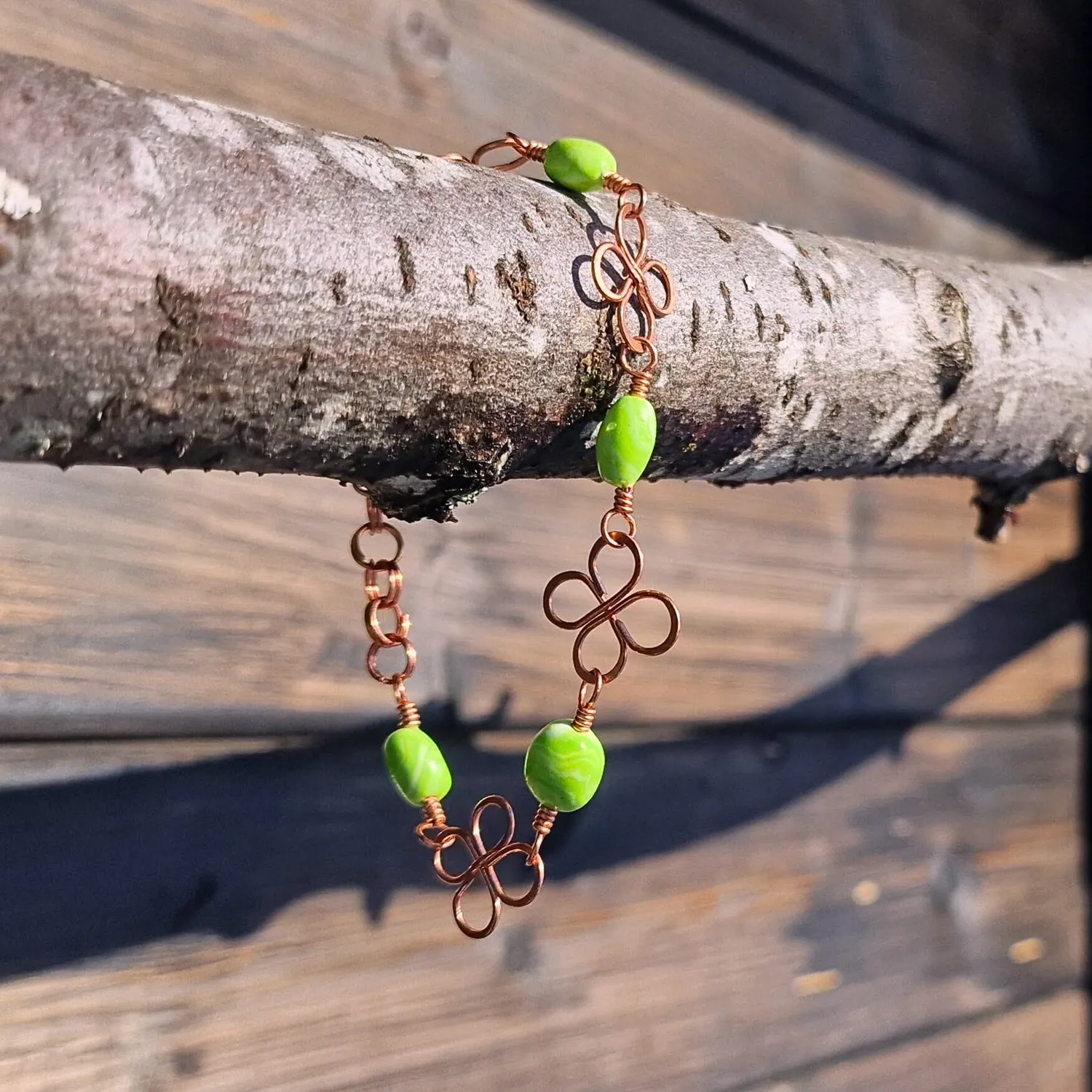 Kunstnerbonden Fortuna armbånd grønn firkløver kobber