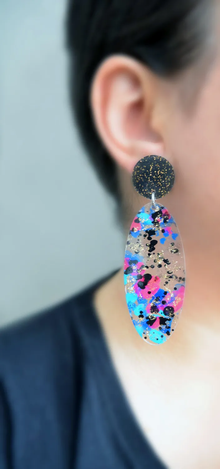 BooandBooFactory Space Oval Drop øredobber svart glitter