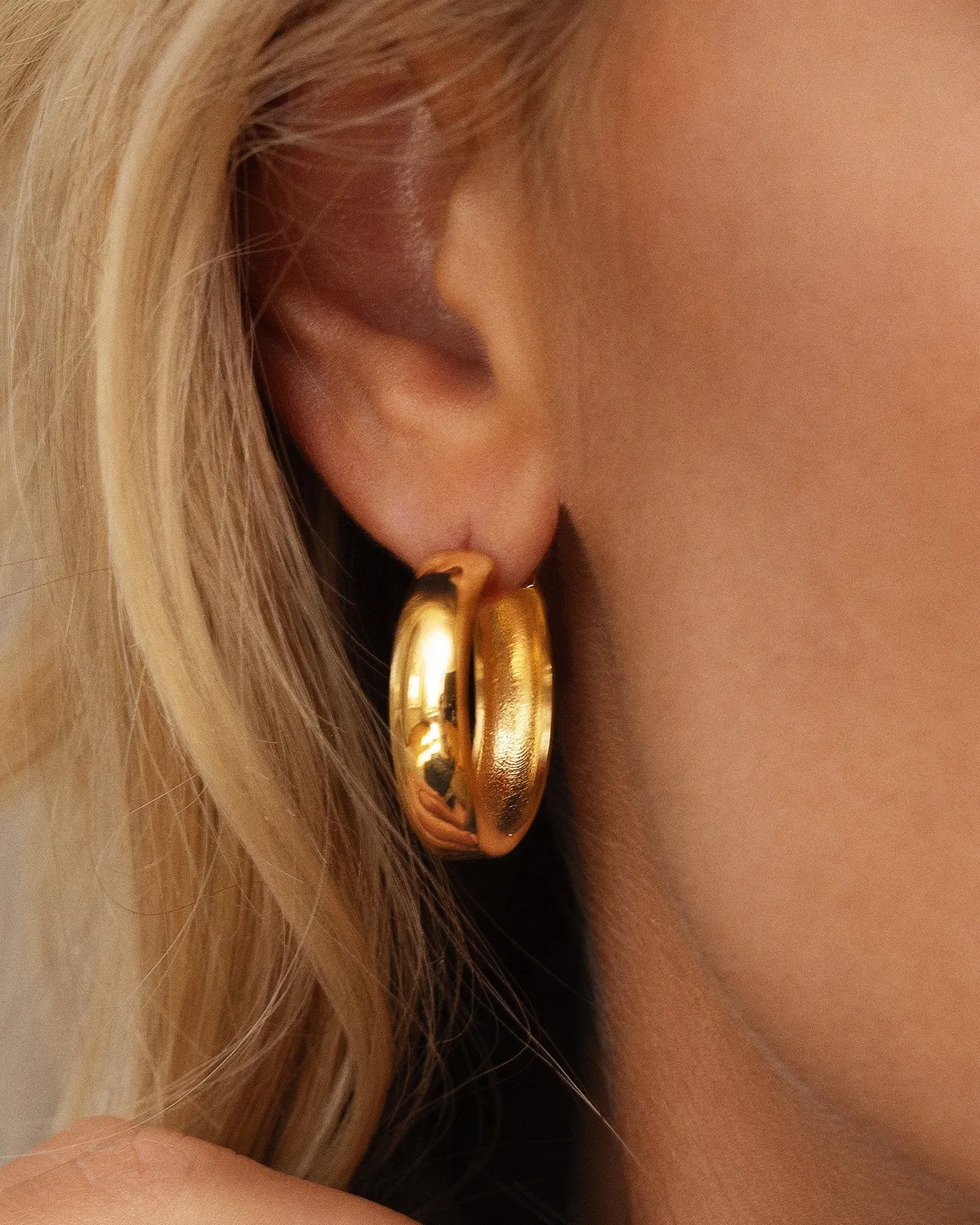 Mockberg Brave Large Hoops øreringer gull 25 mm