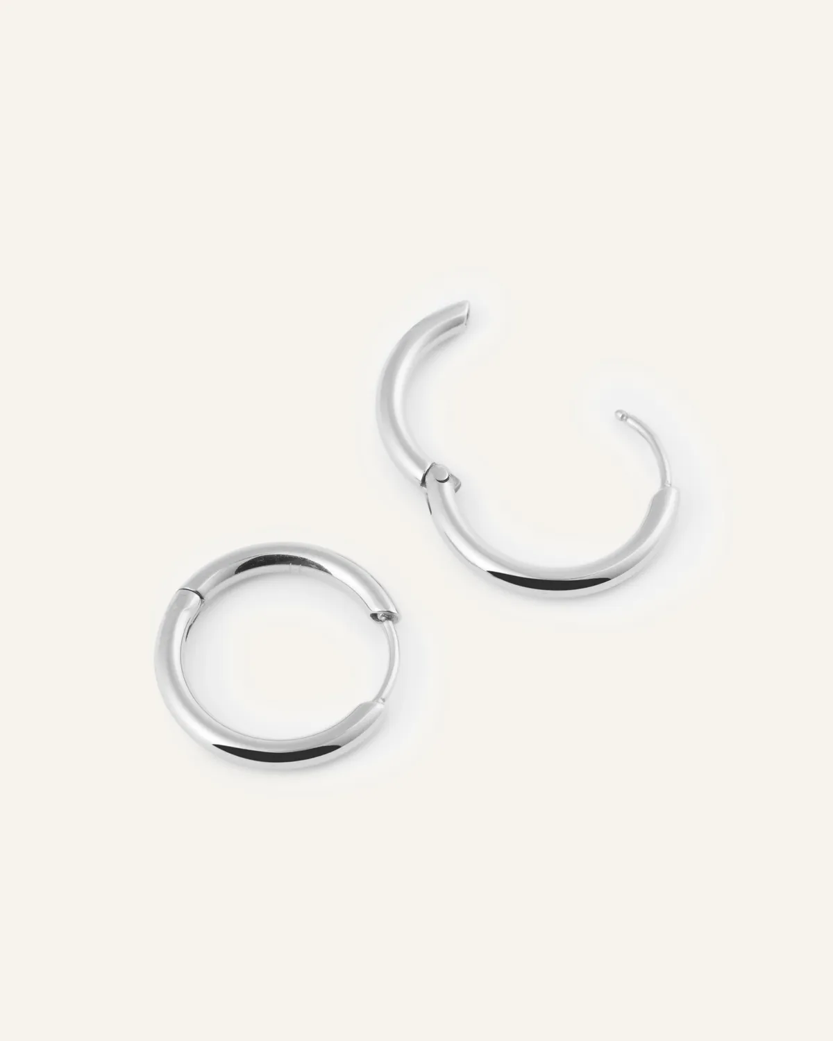 Mockberg Slim Medium Hoops øreringer sølv 16 mm