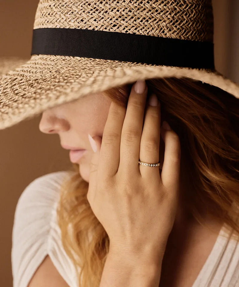 Blomdahl Brilliance Curved ring crystal gullfarget