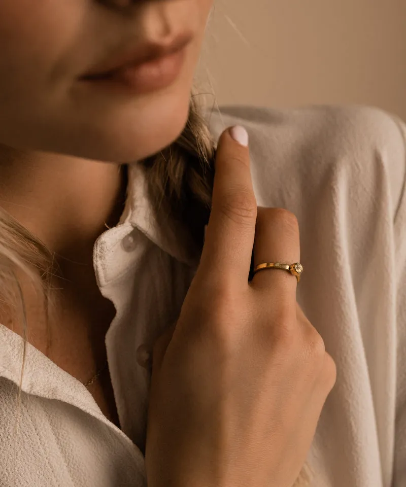 Blomdahl Bezel ring crystal 16 mm gull titan