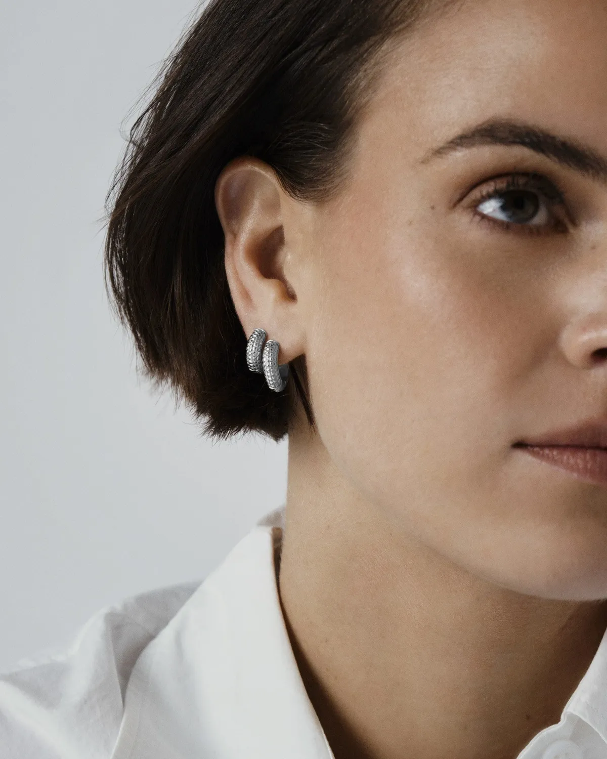 Mockberg Beaded Hoops Small øredobber sølv 14 mm
