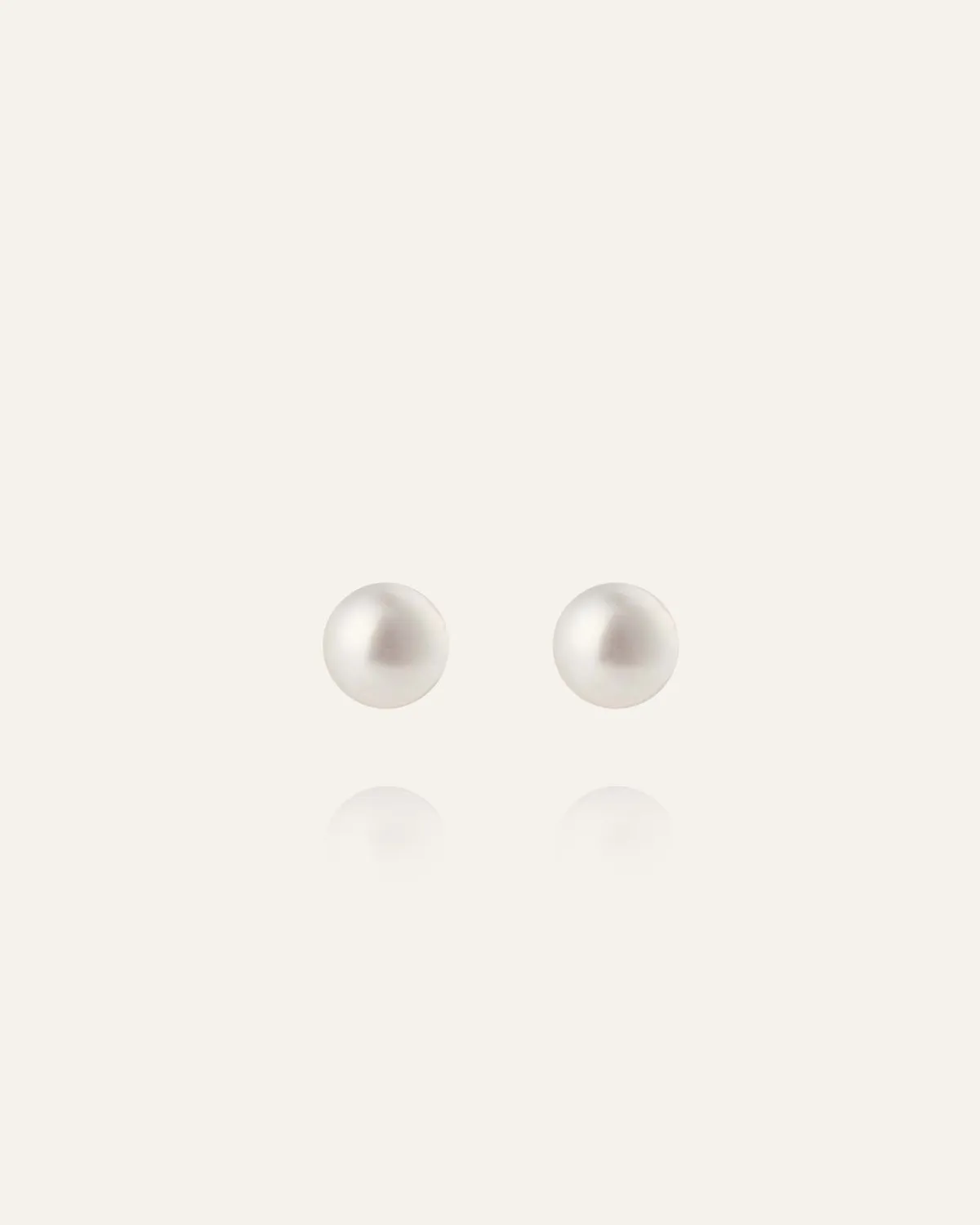 Mockberg Pearl Studs perleøredobber sølv 4 mm