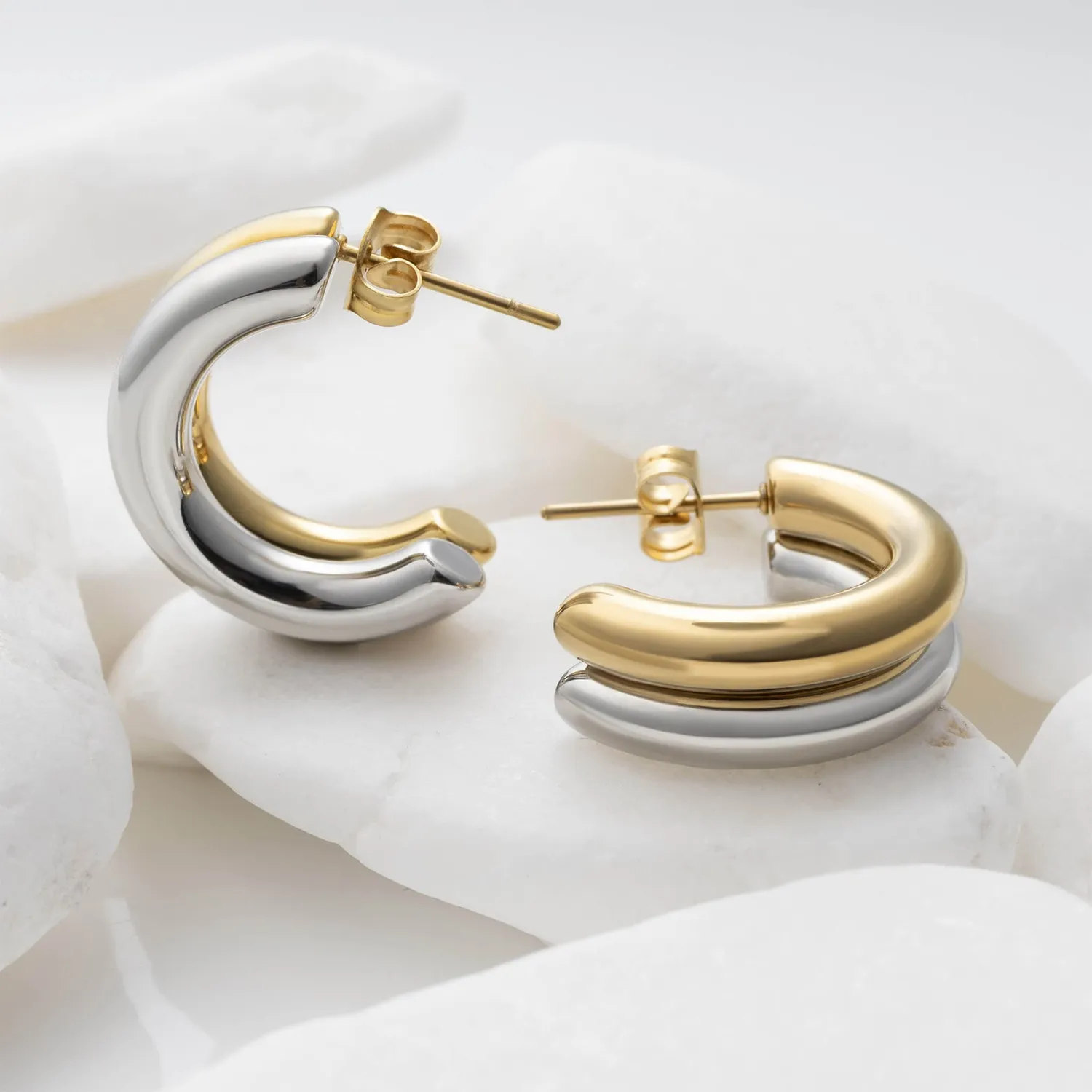Mea Nani Side by Side hoops gull sølv 18K