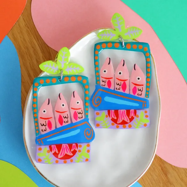 BooandBooFactory Pink Sardine Tin Fish øredobber blå grønn